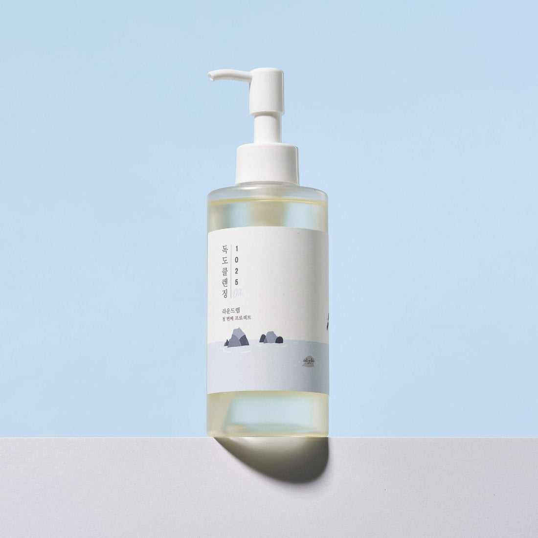 1025 Dokdo Cleansing Oil - Round Lab
