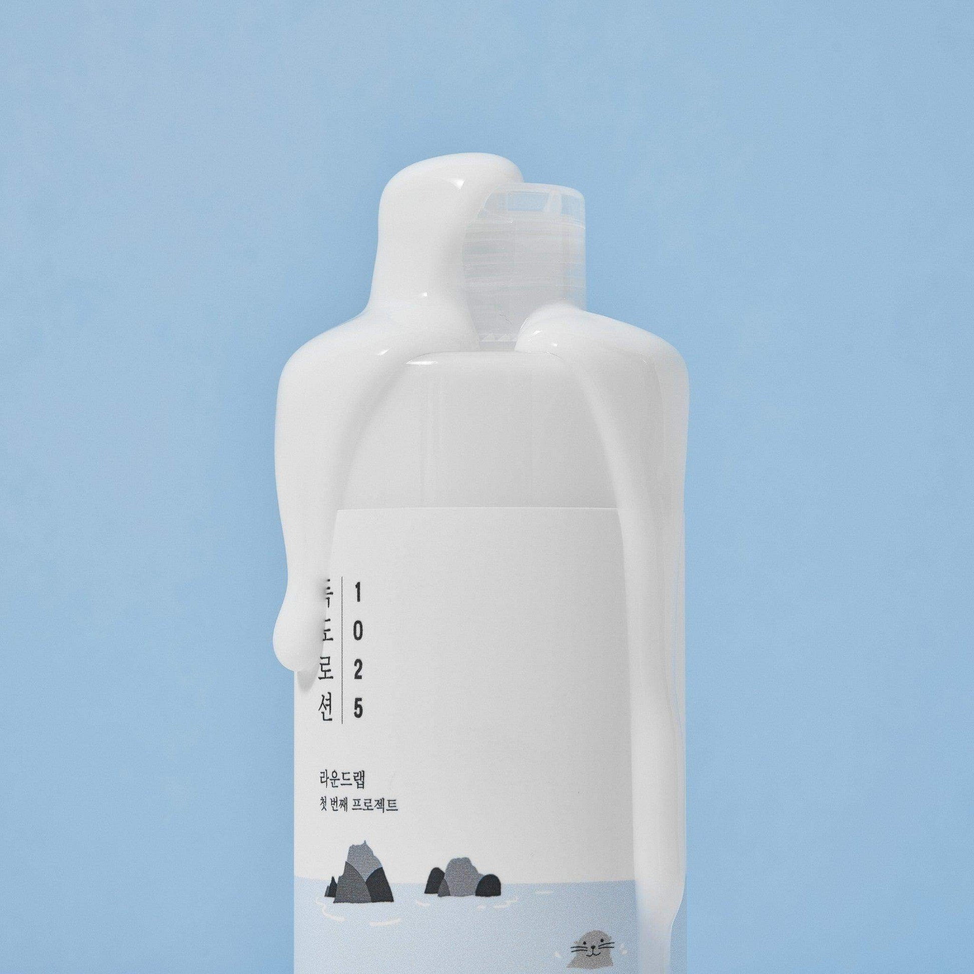 1025 Dokdo Toner+Lotion Kit - Round Lab