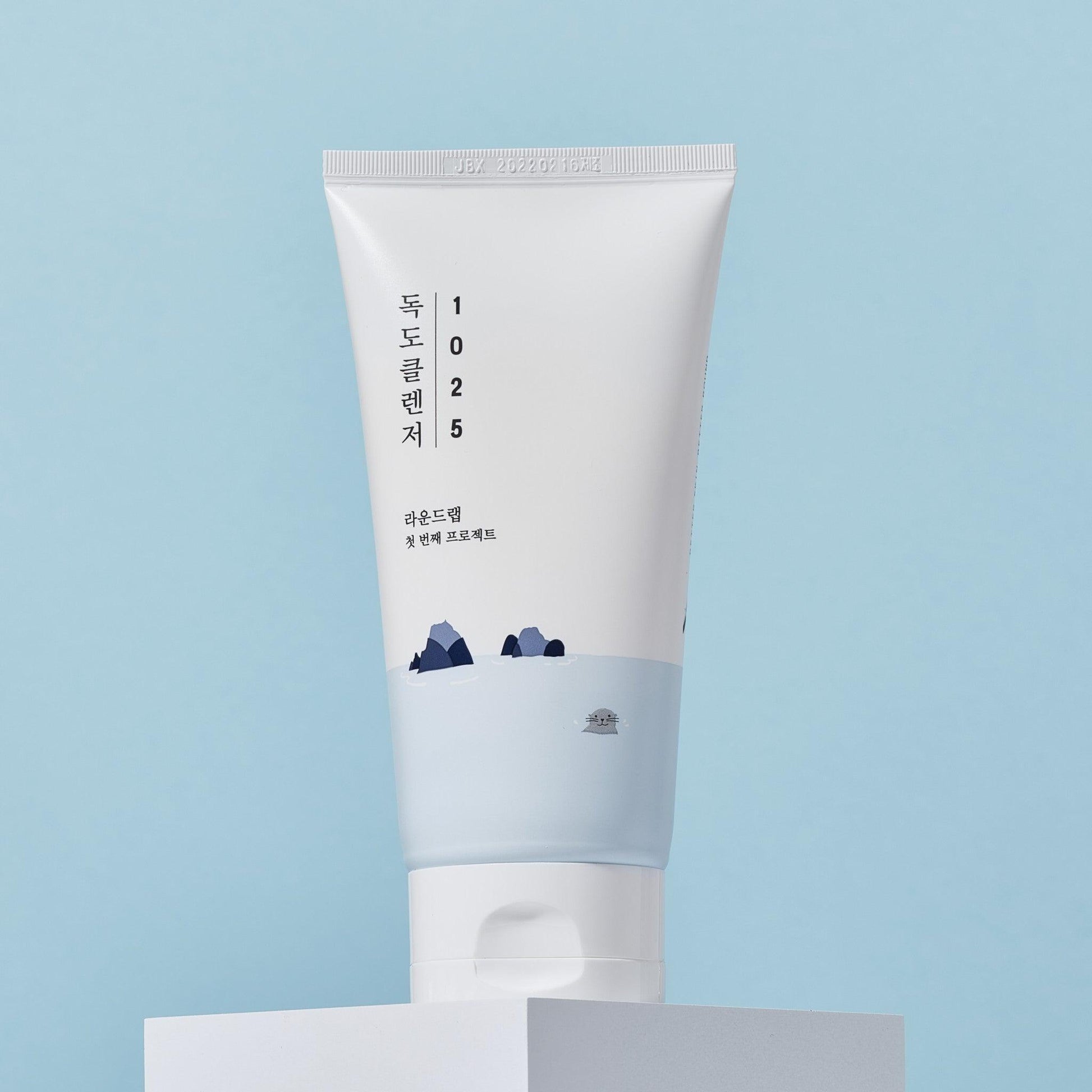 1025 Dokdo Cleanser - Round Lab