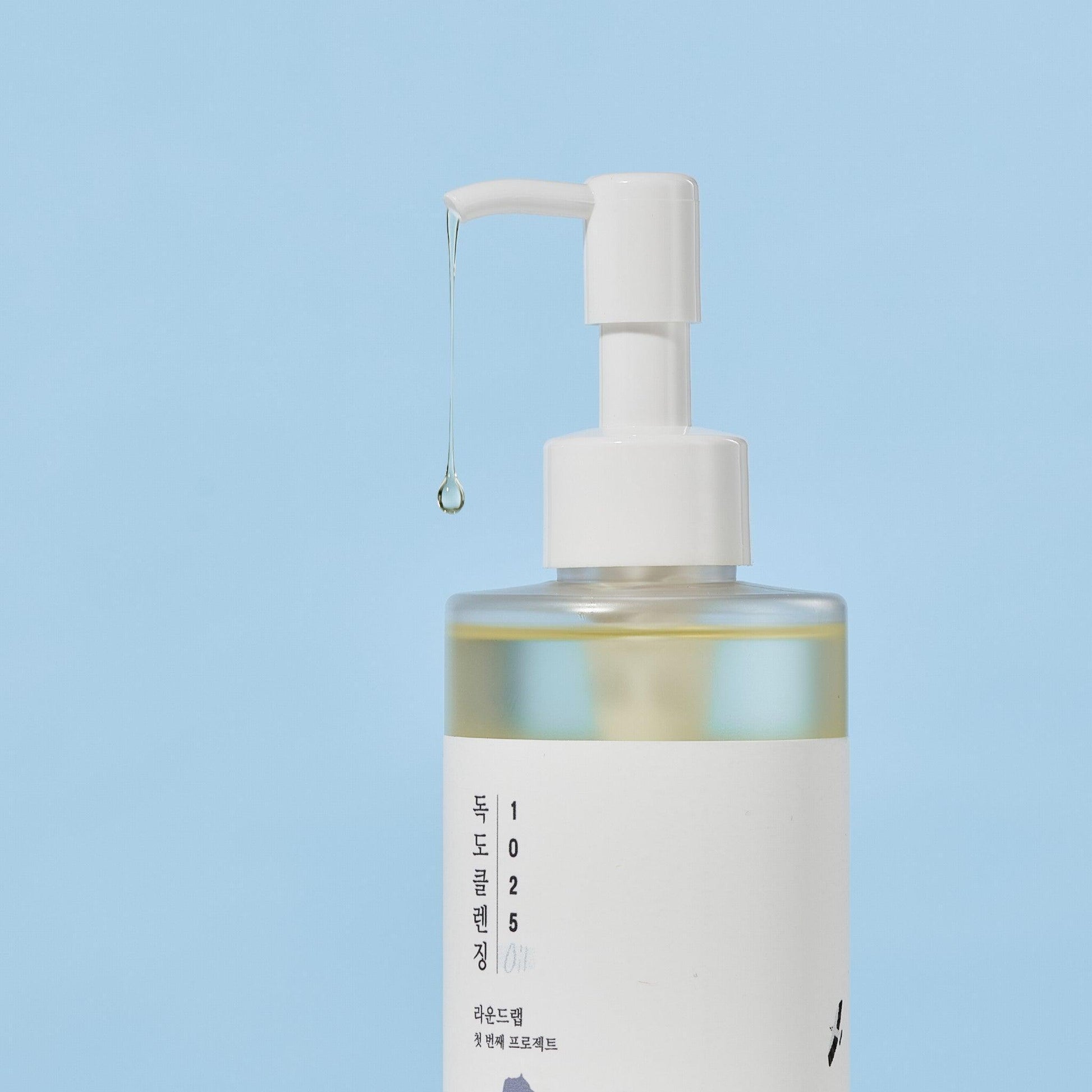 1025 Dokdo Cleansing Oil - Round Lab