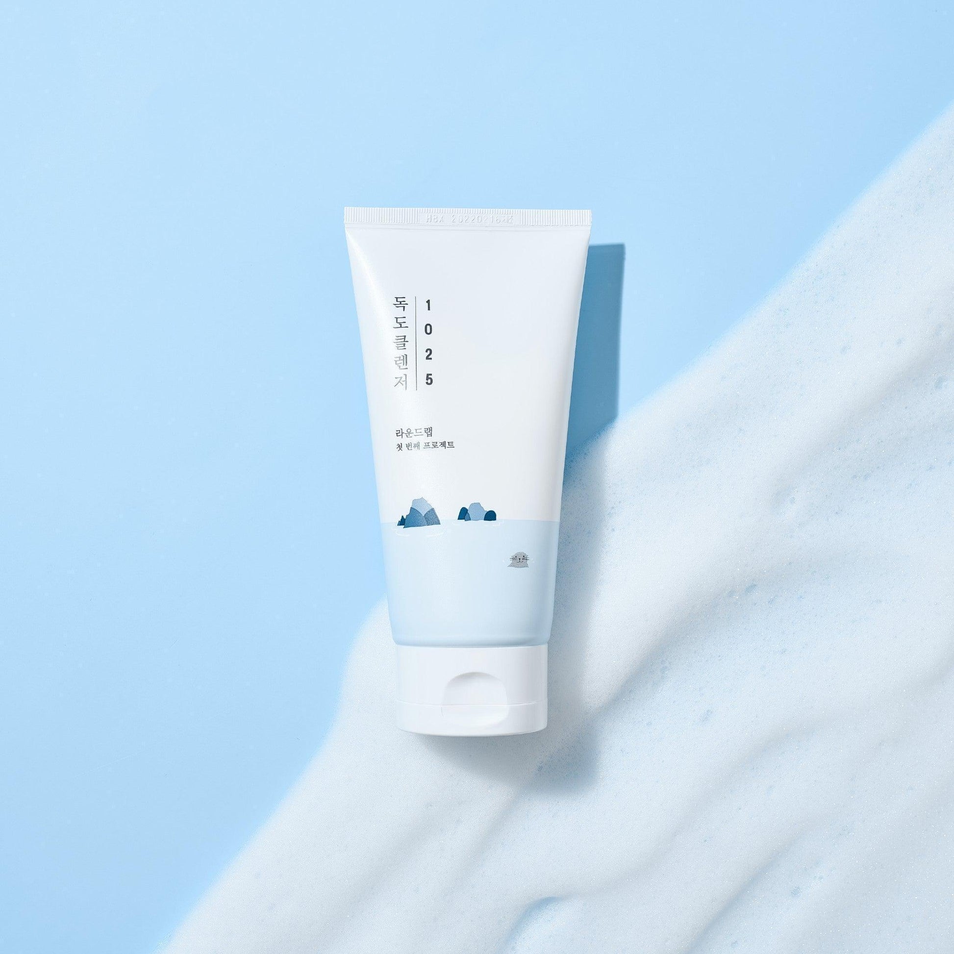 1025 Dokdo Cleanser - Round Lab