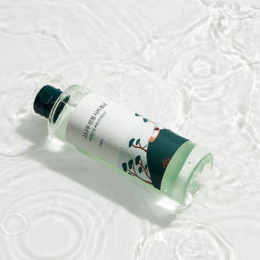 Pine Calming Cica Toner - Round Lab